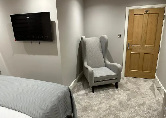 Willshaw Suites For Families Over 25 Only